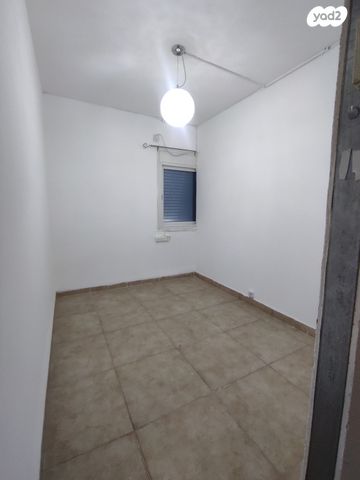 דירת גן, שאר העיר, חצור הגלילית