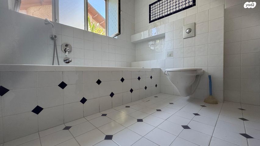 דו משפחתי, אלון, רמת השרון