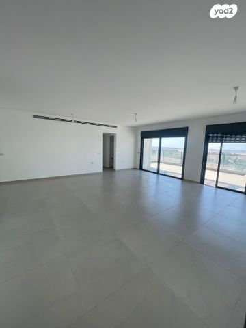 גג/ פנטהאוז, כרמי הנדיב, אחוזת רוטנר, קרית מלאכי