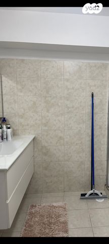 יחידת דיור, סמטת רוזמרין 31, קרית אילון, חולון