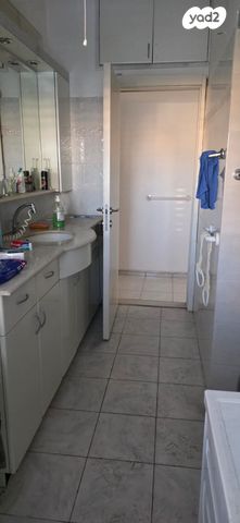 דירה, דרך זאב ז'בוטינסקי 135, נחלת גנים, רמת גן