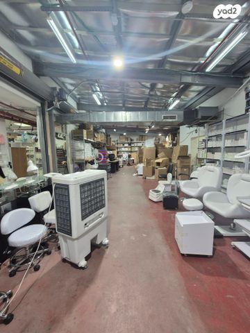 חנויות/ שטח מסחרי, אזור תעשיה א, חולון