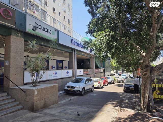 חנויות/ שטח מסחרי