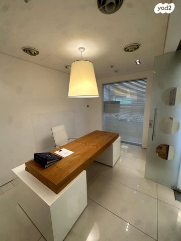 משרדים, דרך מנחם בגין, בורסה, רמת גן