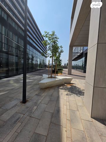 משרדים, עמק, באר יעקב