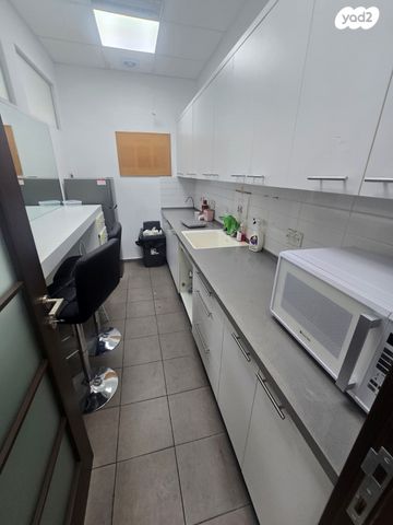 מחסנים, משה לוי 16, מב"ת מערב, אזור תעשייה חדש, ראשון לציון