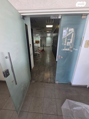 מחסנים, משה לוי 16, מב"ת מערב, אזור תעשייה חדש, ראשון לציון