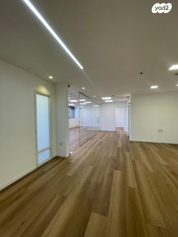 משרדים, בורסה, רמת גן