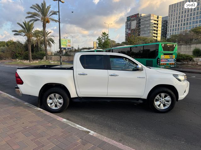 טויוטה היילקס