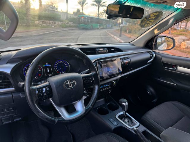 טויוטה היילקס