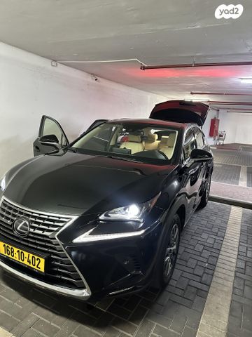 NX Premium Mi 300h היברידי אוט׳ 2.5 (155 כ״ס)