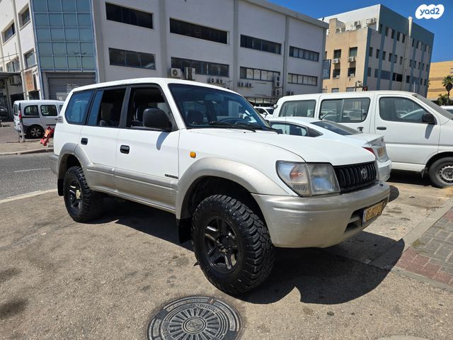 טויוטה לנד קרוזר