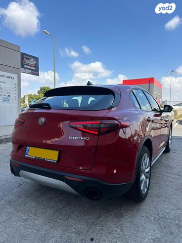 אלפא רומיאו סטלביו