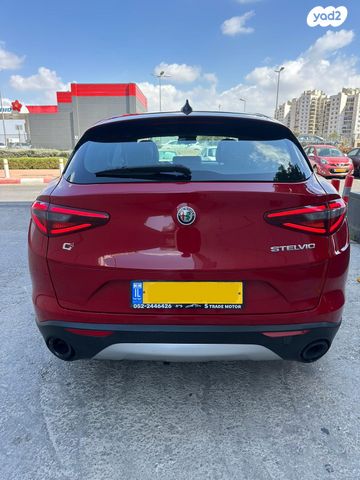 אלפא רומיאו סטלביו