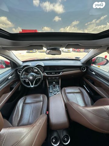 אלפא רומיאו סטלביו