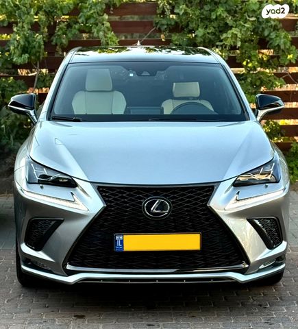 מודעת רכב לקסוס NX