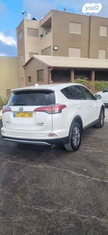 טויוטה RAV4