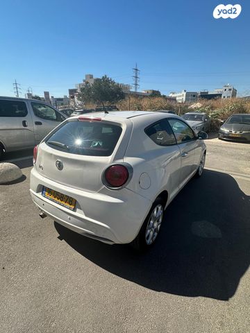 אלפא רומיאו מיטו