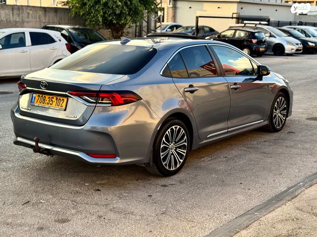 טויוטה קורולה