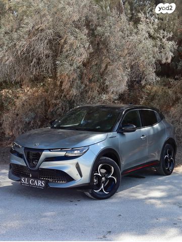 מודעת רכב אלפא רומיאו ג'וניור