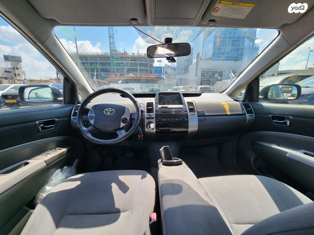 טויוטה פריוס