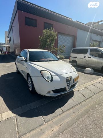 אלפא רומיאו מיטו