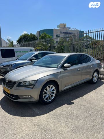 מודעת רכב סקודה סופרב