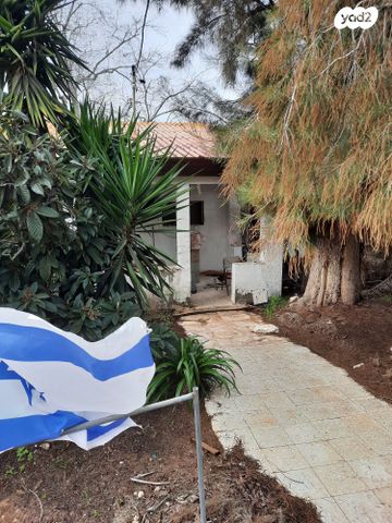 בית פרטי/ קוטג', האילנות 3, צור משה, צור משה