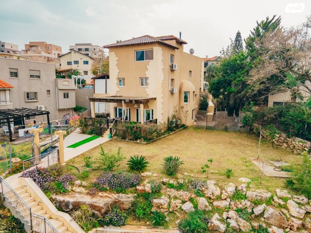 בית פרטי/ קוטג', האיריס 52, נופים, נופים