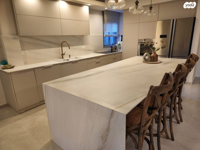 הרב ישעיהו משורר 25