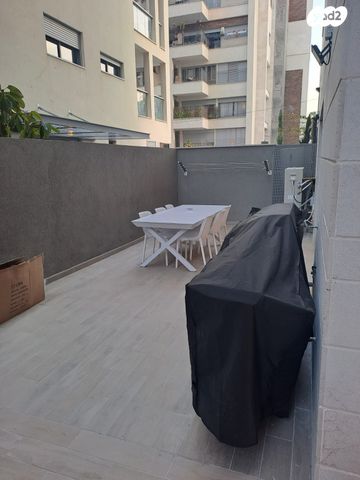 דירת גן, גרשום 11, נווה רם, שיכון מזרחי, רמת גן