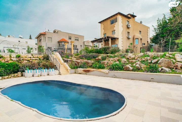 בית פרטי/ קוטג', האיריס 52, נופים, נופים