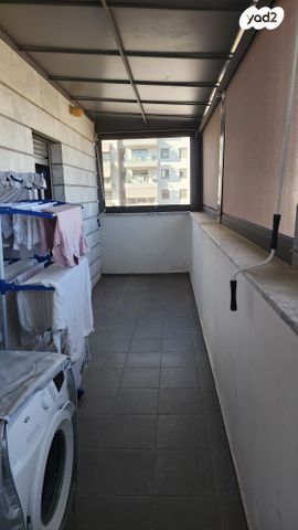 דירה, עוזי חיטמן 2, נאות שמיר, יבנה