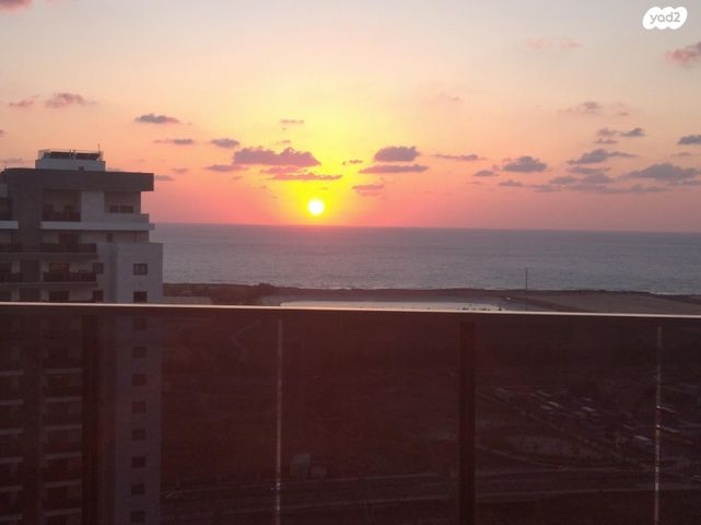 גג/ פנטהאוז, הגל 6, החותרים, טירת כרמל