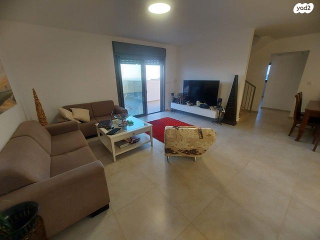 גג/ פנטהאוז, הגל 6, החותרים, טירת כרמל