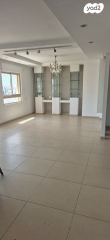 גג/ פנטהאוז, חיים נחמן ביאליק 52, רמת הדר, גבעת שמואל