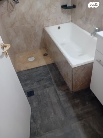 דירה, דניאל 57, לב העיר, בת ים