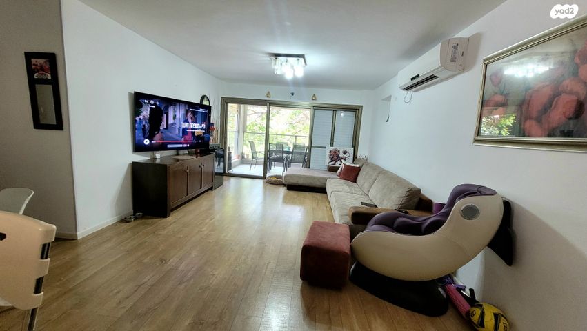 אורי צבי גרינברג 