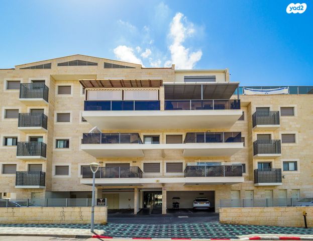 גג/ פנטהאוז, וייצמן 125, עין שרה, נהריה