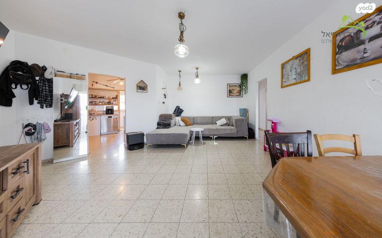 דירה, ששת הימים 2, אריאל