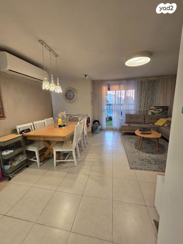 דירה, מעפילי אגוז, קרית דוד, רחובות