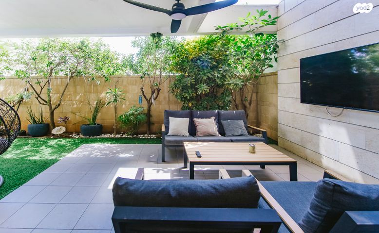 דירת גן, רפאל איתן, הדר המושבות החדשה / אם המושבות החדשה, פתח תקווה