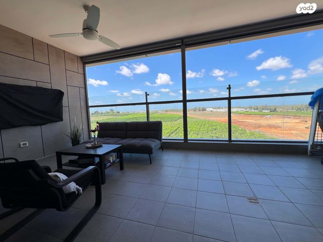 דירה, חנה רובינא, יפה נוף, כפר יונה