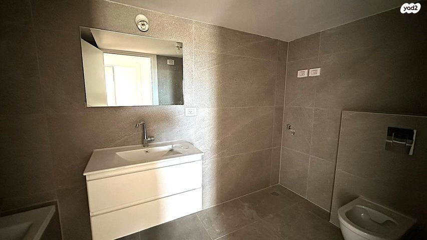 דירה, יסוד המעלה, שאר העיר, הוד השרון