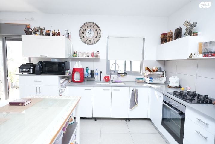 דירה, סביון 30, הפרחים, חריש