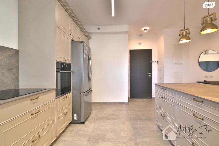 דירה, נעמי שמר 7, גלי ים, קרית ים