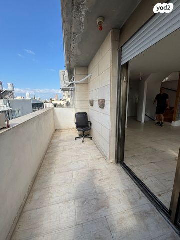 טריפלקס, שטנד, הצפון הישן - דרום, תל אביב יפו