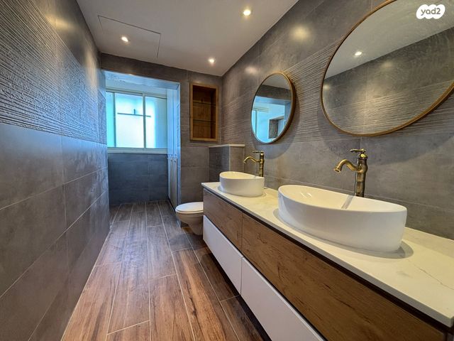 דירה, ארבע ארצות, ג'סי כהן, חולון