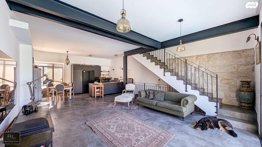 דו משפחתי, יפה נוף, יפה נוף, עתלית