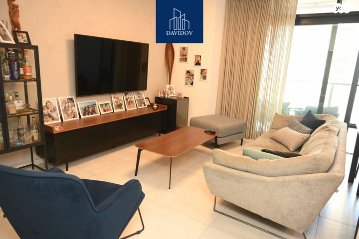 דירה, אריק איינשטיין, דרום חדש, פארק הים, בת ים